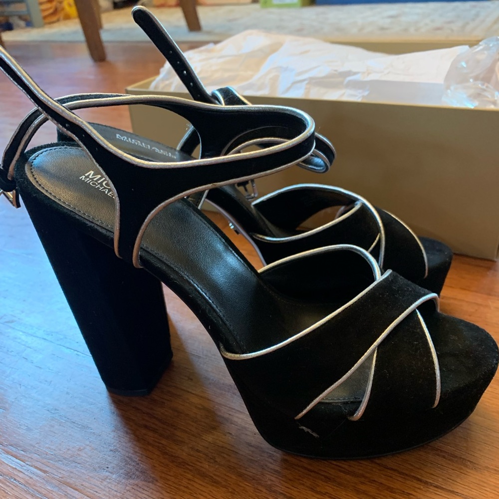 MK Michael Kors sandals like new 8.5m